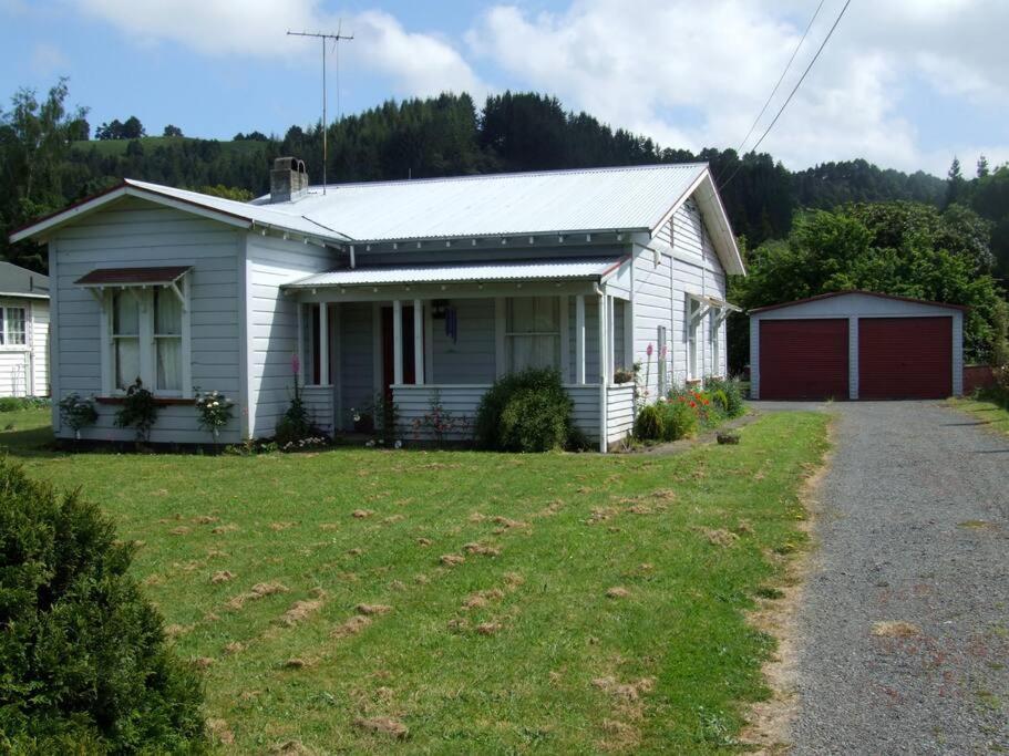Riverlea Cottage - Cosy, Comfy, Quiet, Central Taumarunui Buitenkant foto